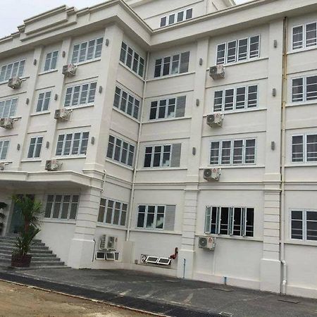 Venus Star Hotel Yangon Bagian luar foto