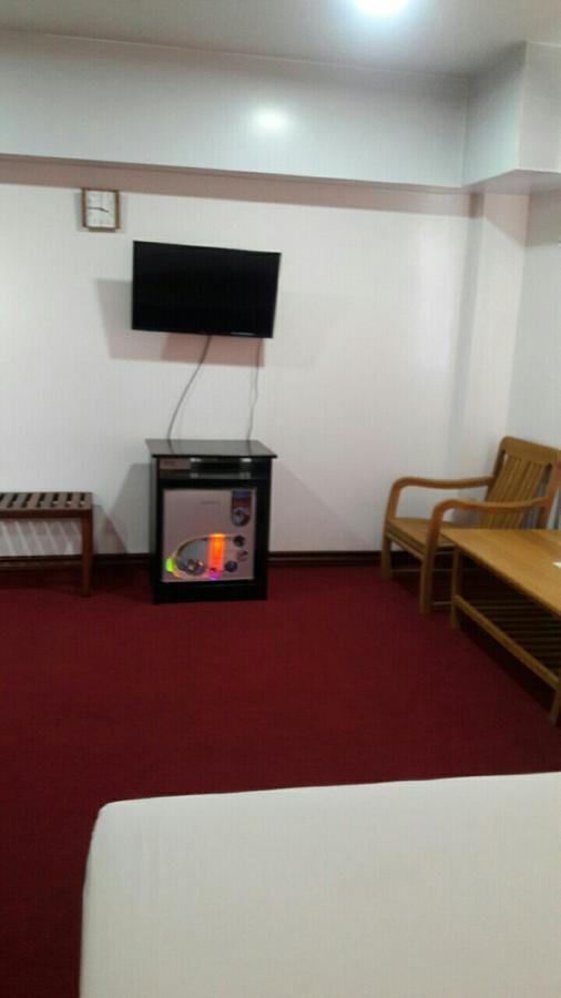 Venus Star Hotel Yangon Bagian luar foto