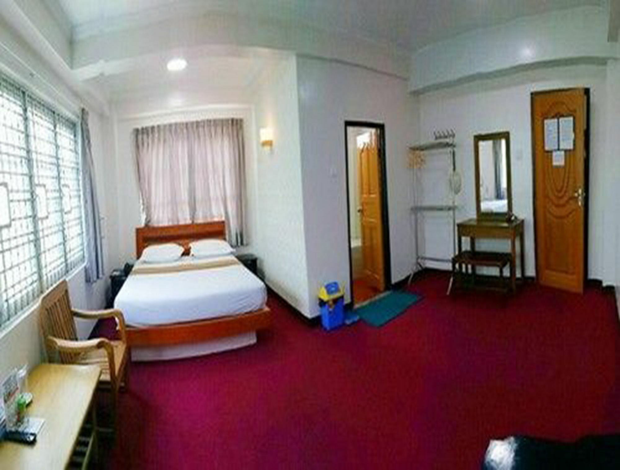 Venus Star Hotel Yangon Bagian luar foto