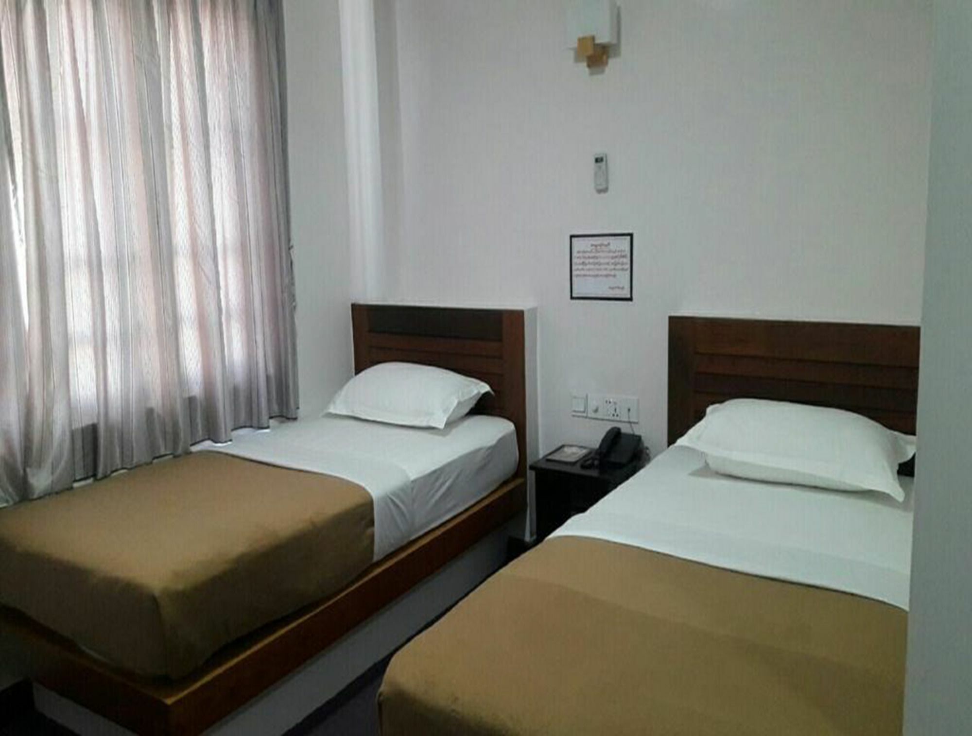 Venus Star Hotel Yangon Bagian luar foto
