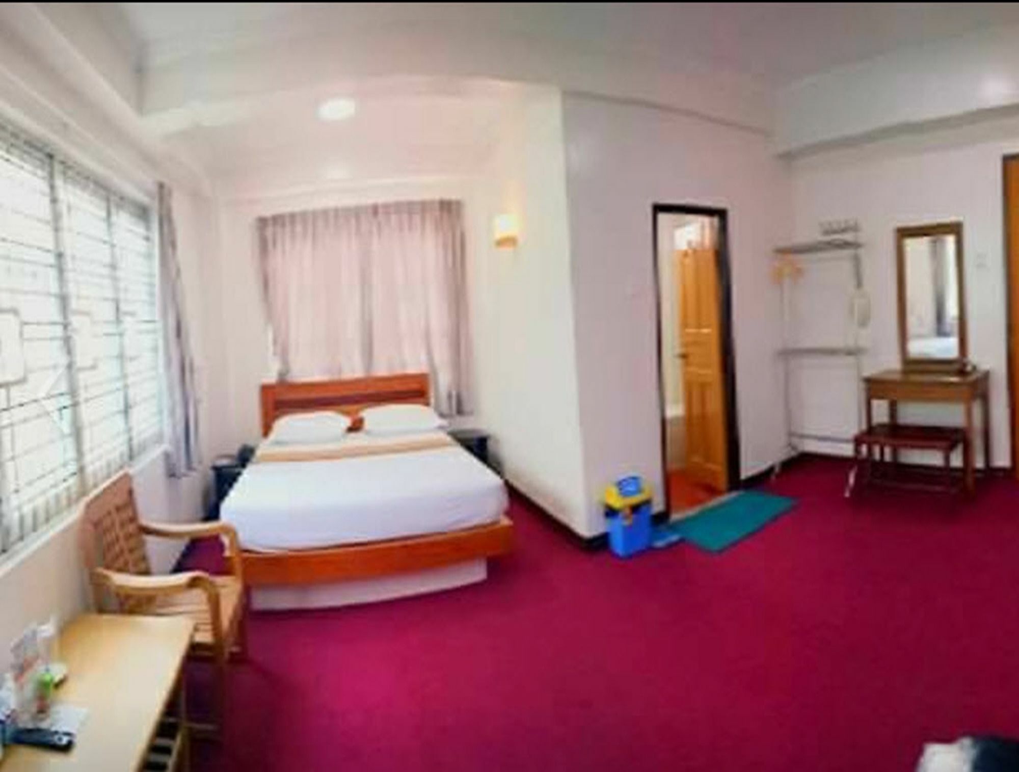 Venus Star Hotel Yangon Bagian luar foto