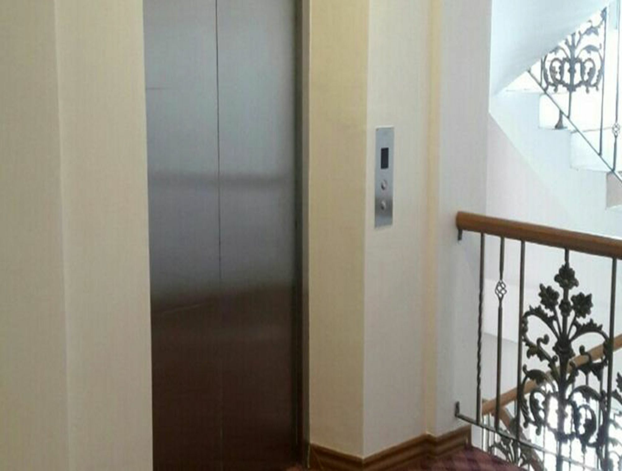 Venus Star Hotel Yangon Bagian luar foto