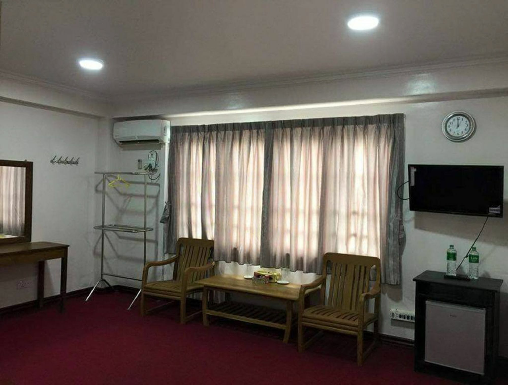 Venus Star Hotel Yangon Bagian luar foto